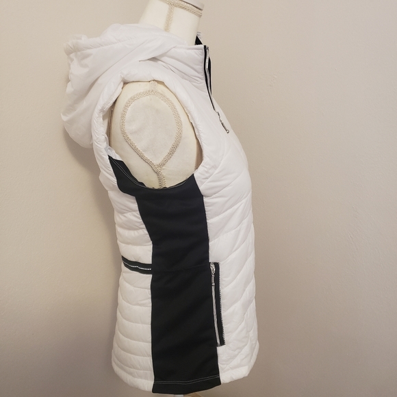 NWT Raison D'etre White & Black Vest w/ Hood - Picture 2 of 7